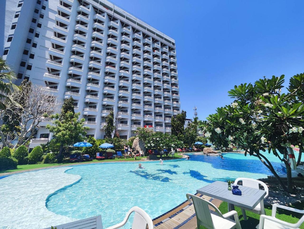 Image: Grand Jomtien Palace Hotel