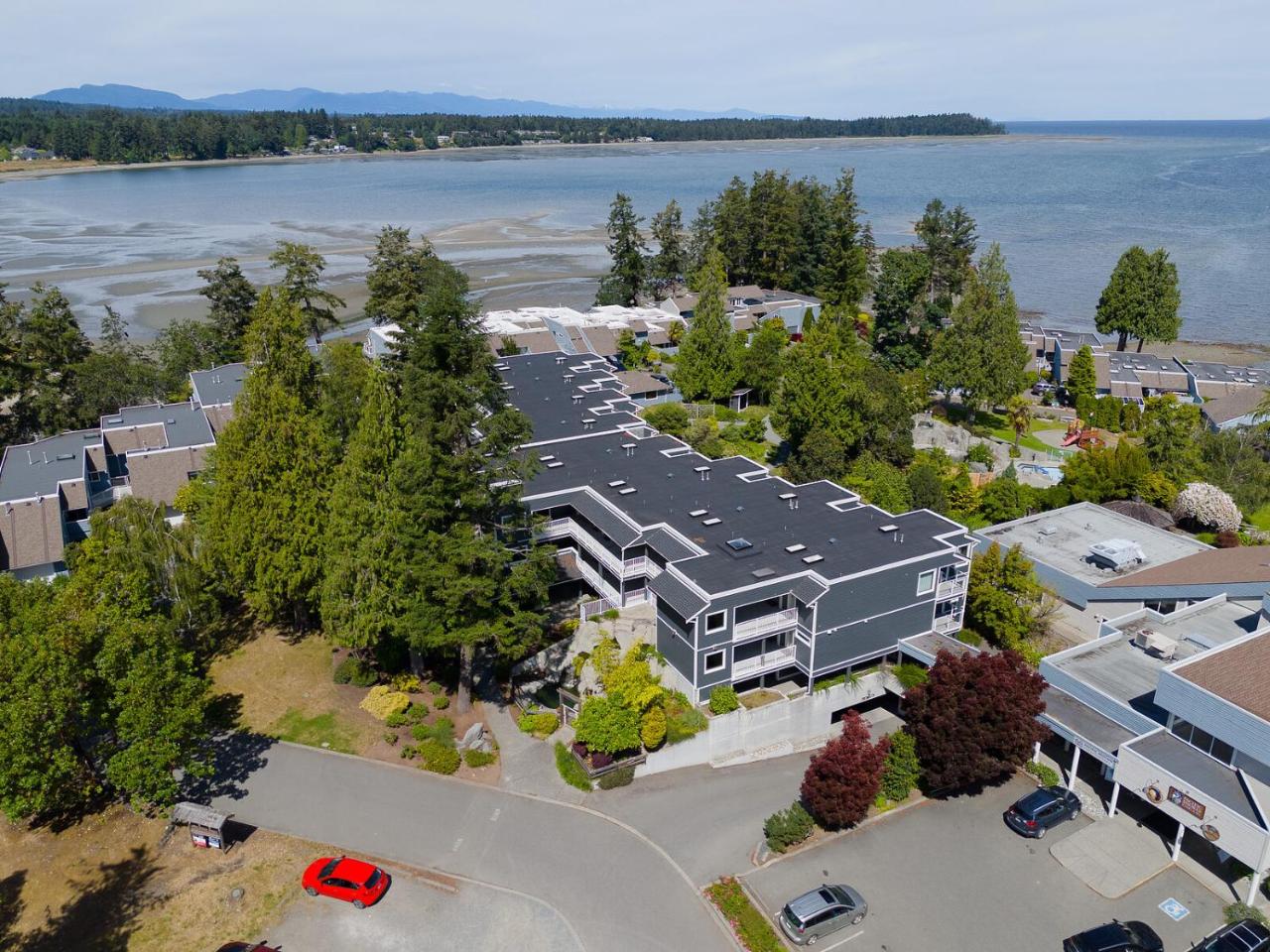 Image: Pacific Shores Resort & Spa