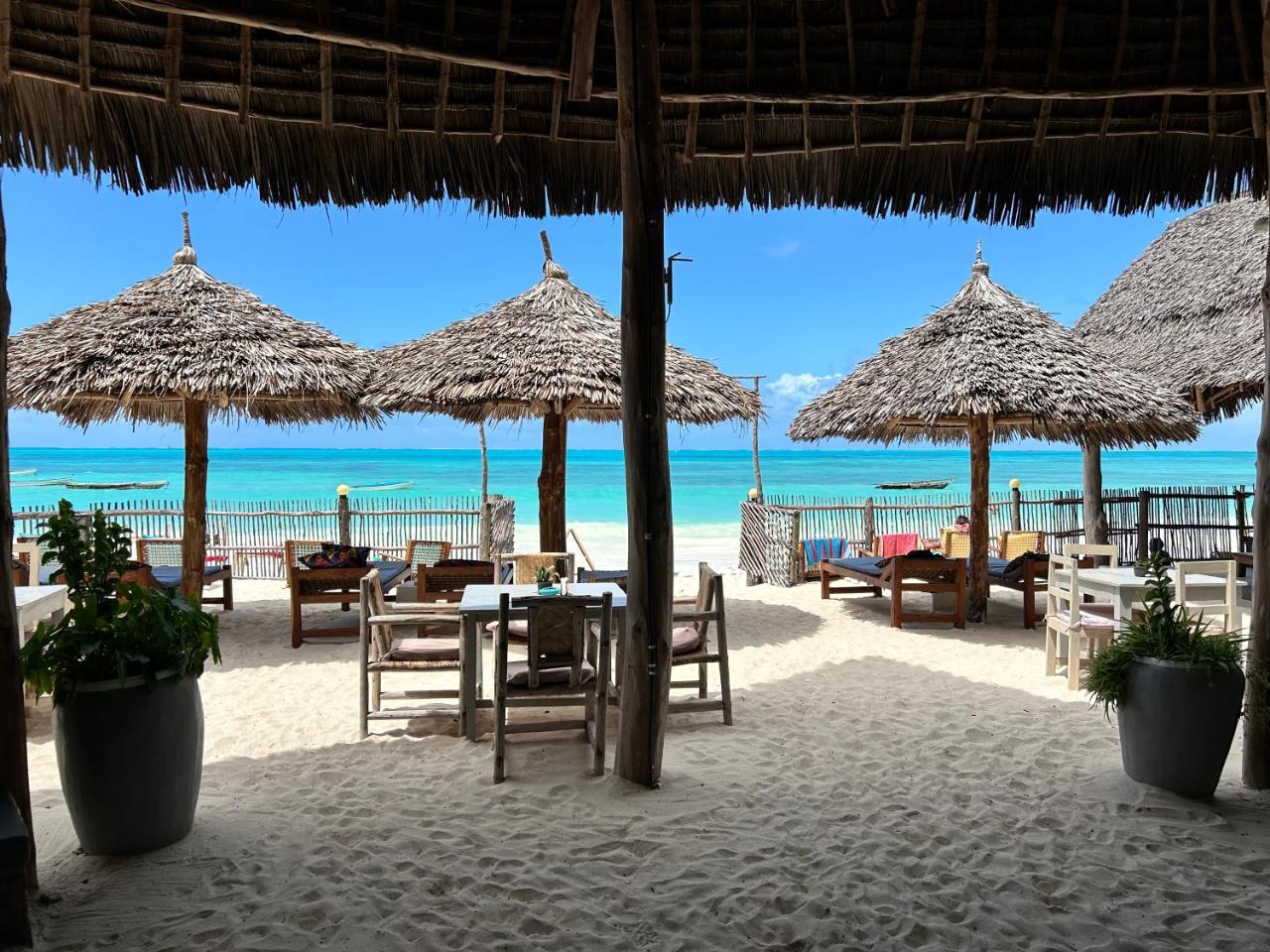 Image: Bahari Beach Bungalows