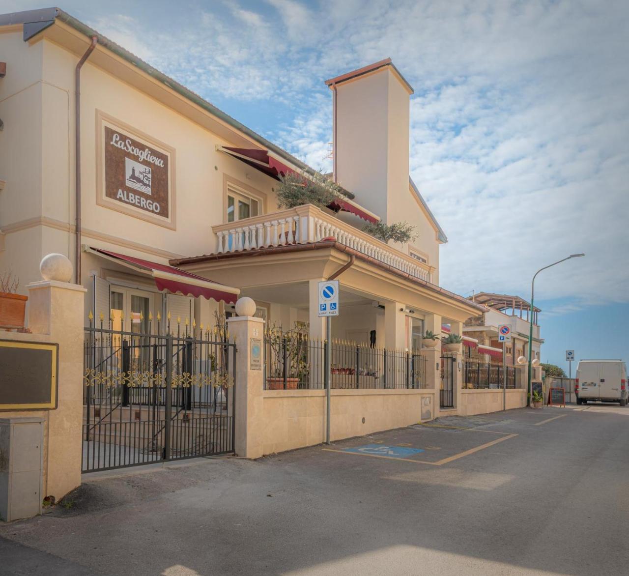 Image: Hotel La Scogliera
