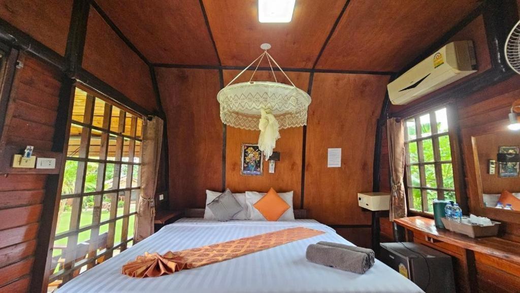 Image: Eden Lanta Bungalow