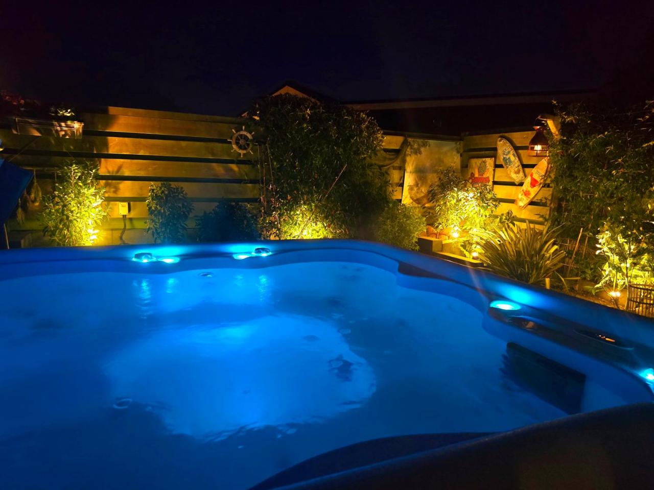 Image: De Poort van Zeeland aan het water met jacuzzi