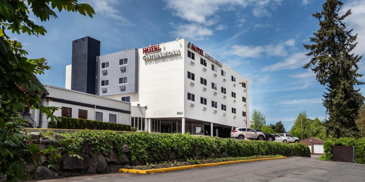 Image: Hotel International