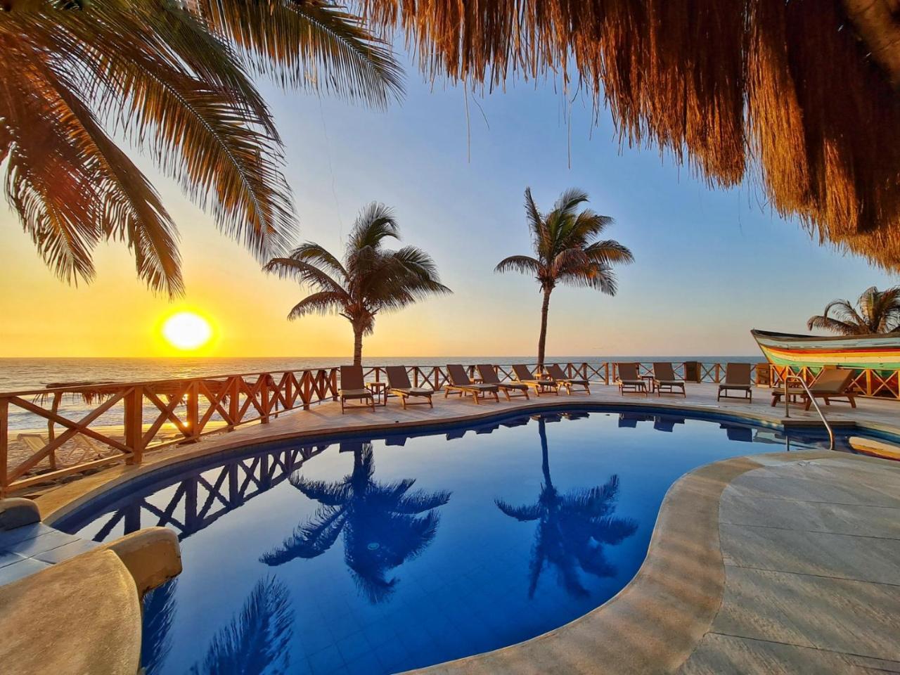 Image: Mancora Beach Hotel