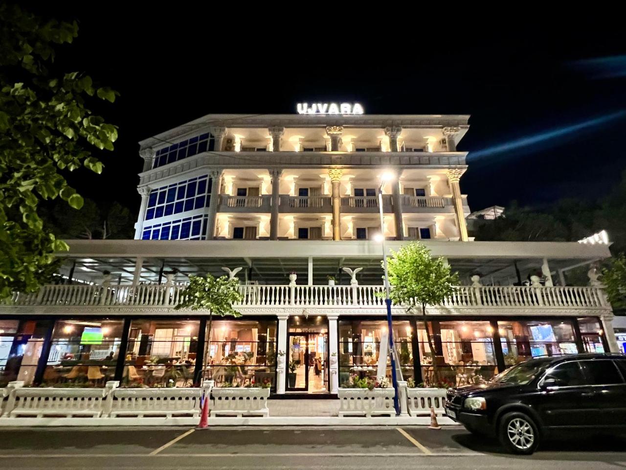 Image: UJVARA HOTEL