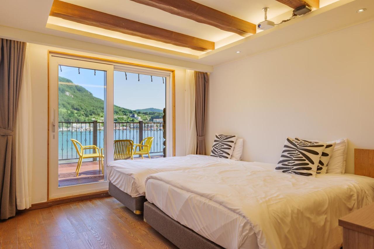 Image: Tongyeong Hansan Marina Resort