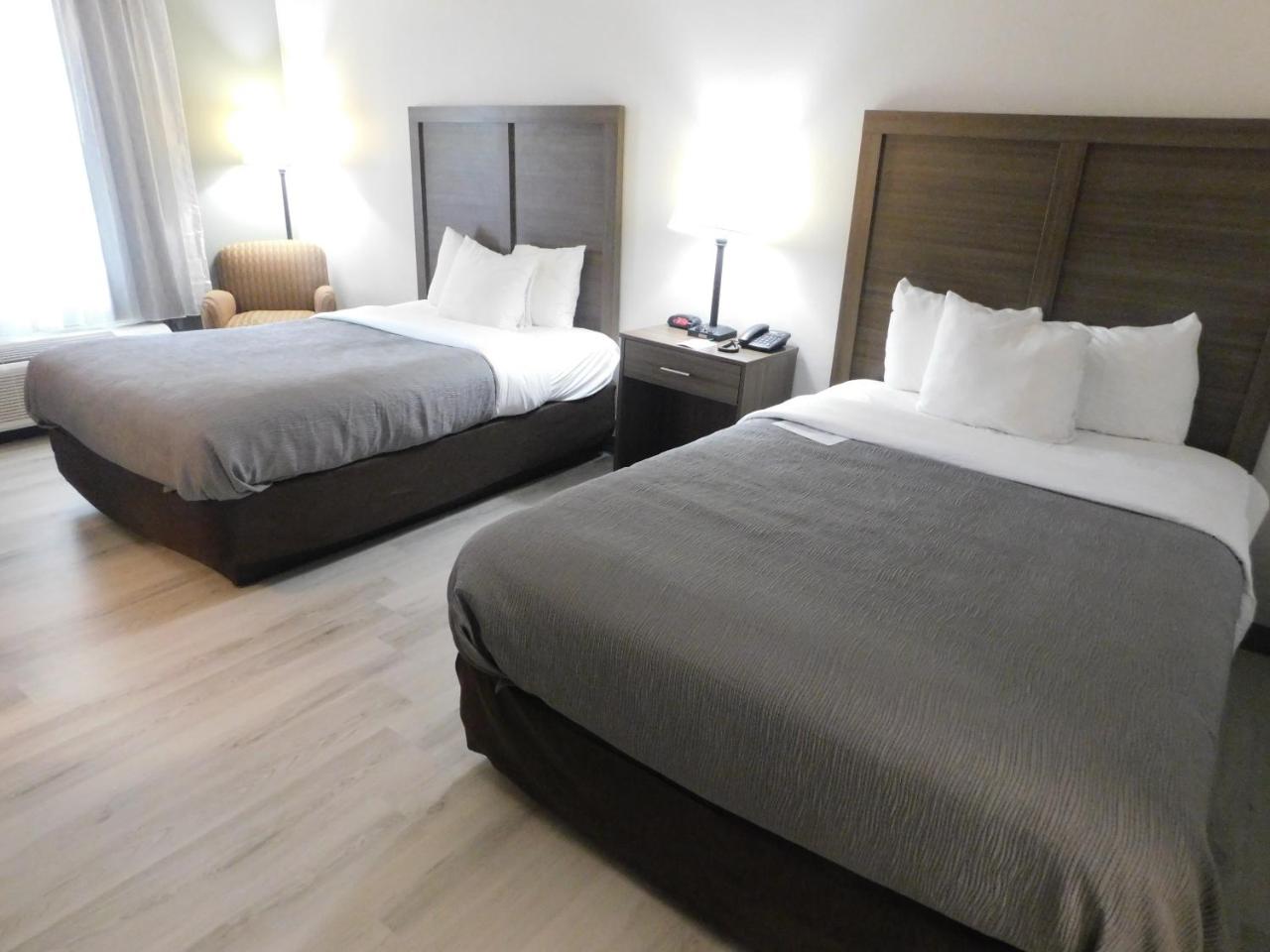 Image: Quality Inn & Suites Hanes Mall