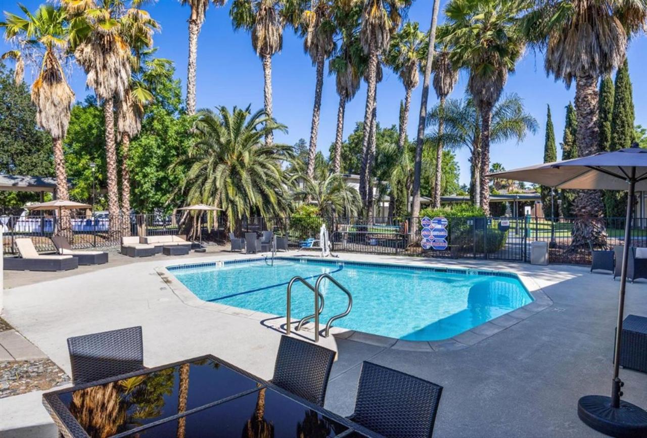 Image: Prodigy Hotel, a Days Inn by Wyndham