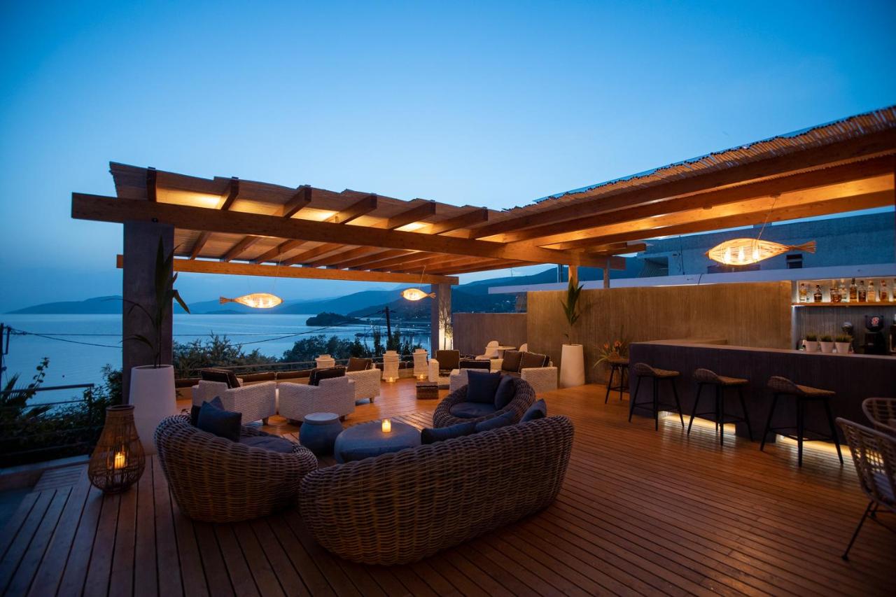 Image: Seaside apartments