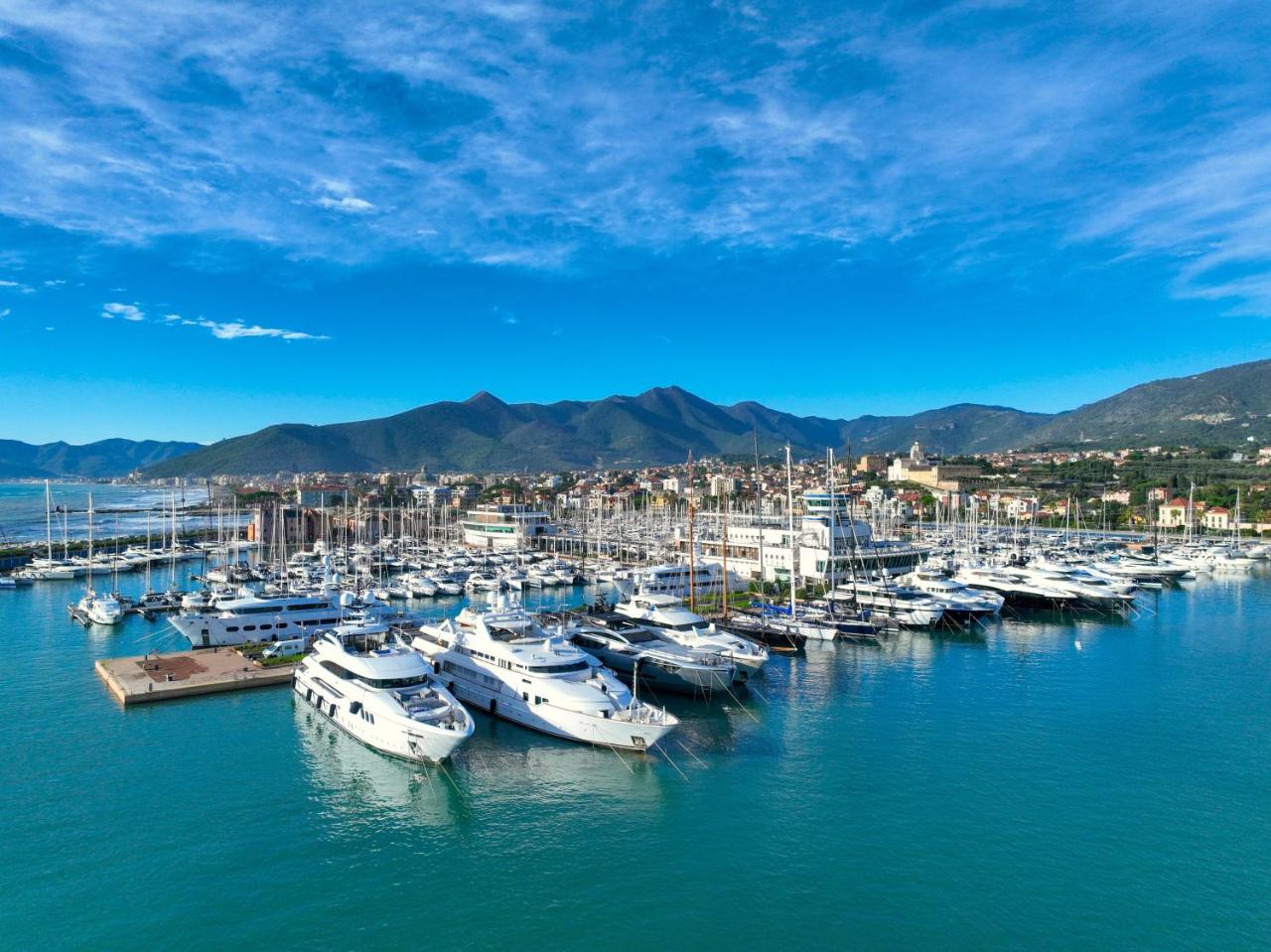 Image: Yacht Club Marina di Loano UNA Esperienze