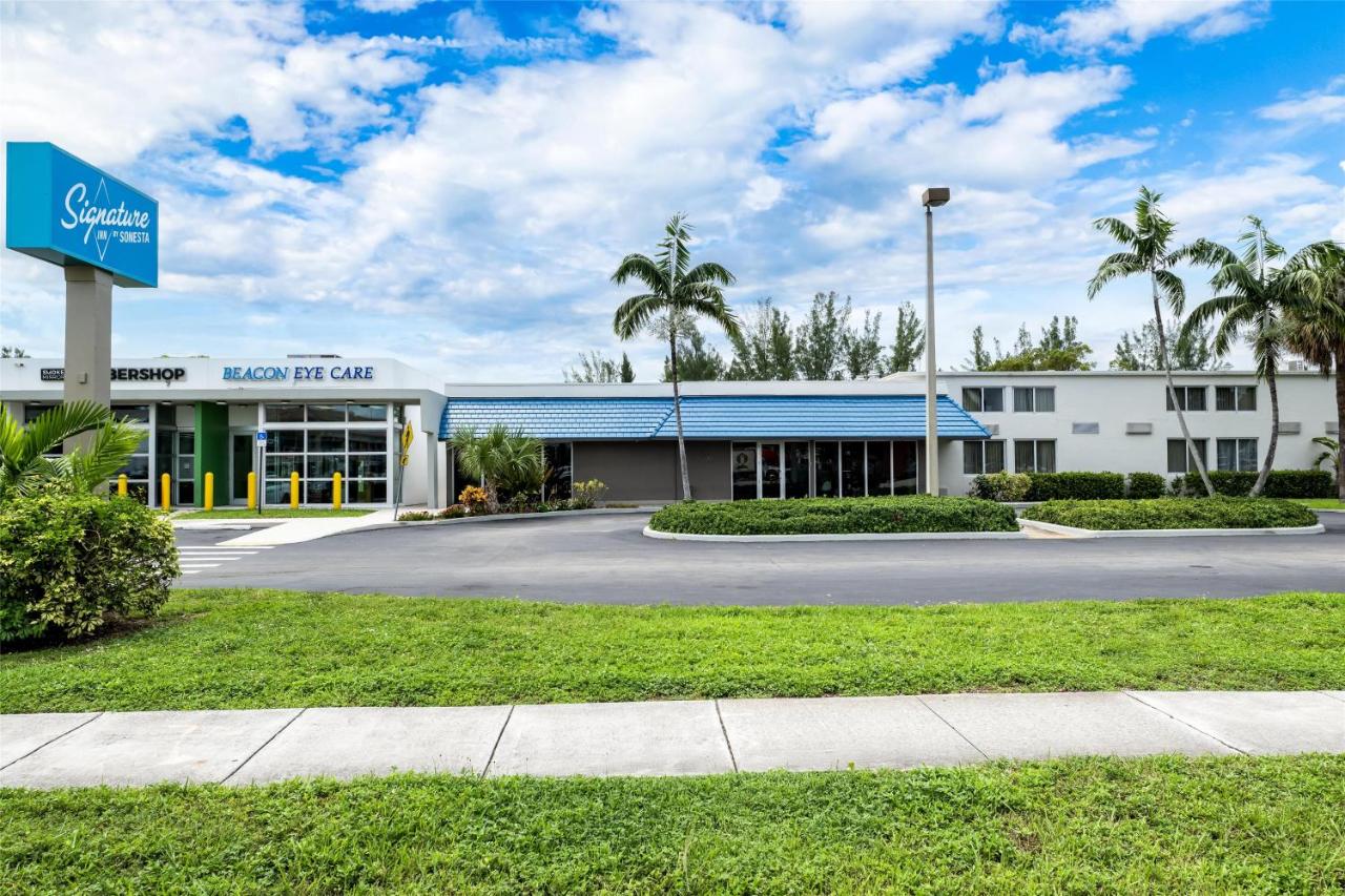 Image: Signature Inn Miami