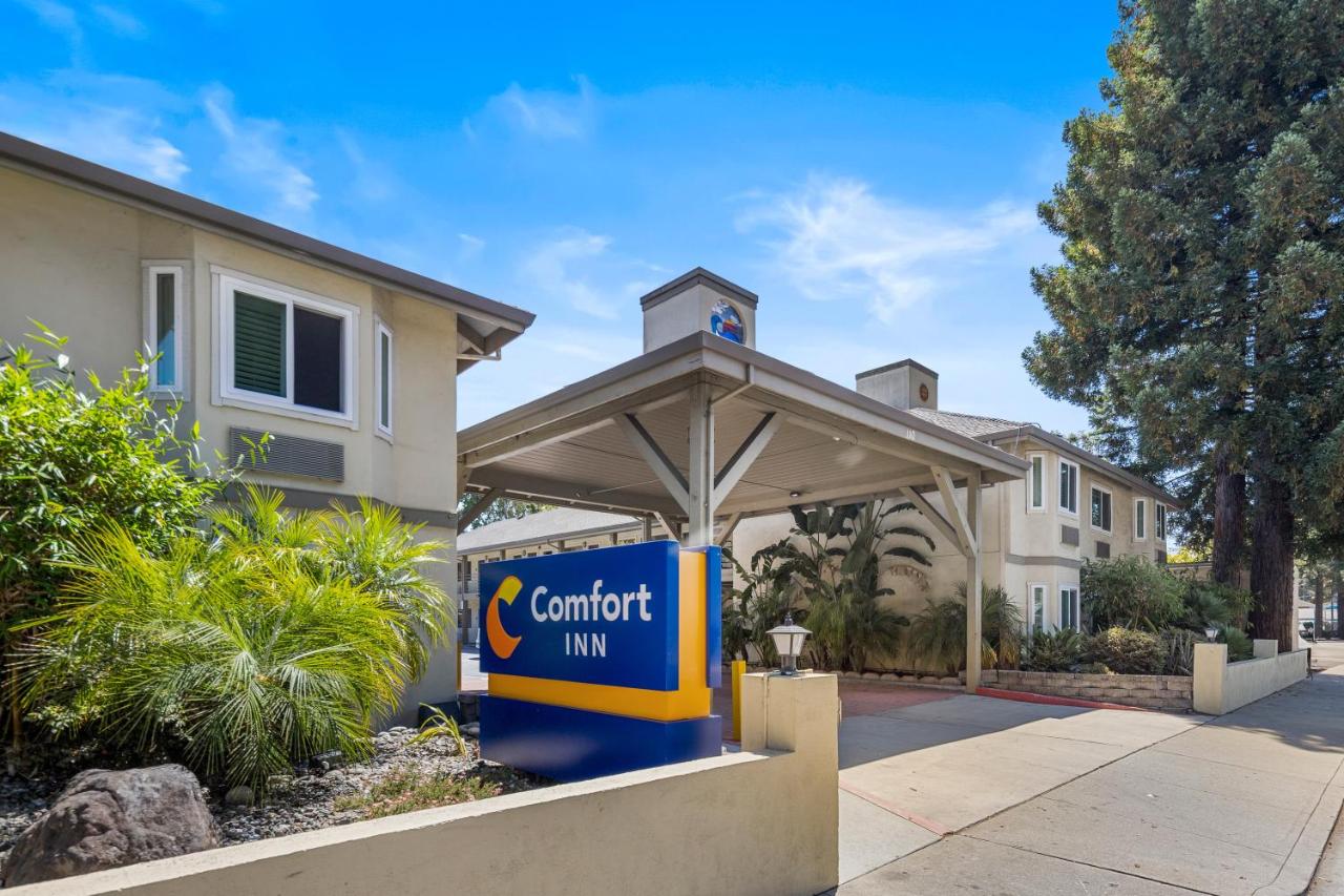 Image: Comfort Inn Santa Cruz North