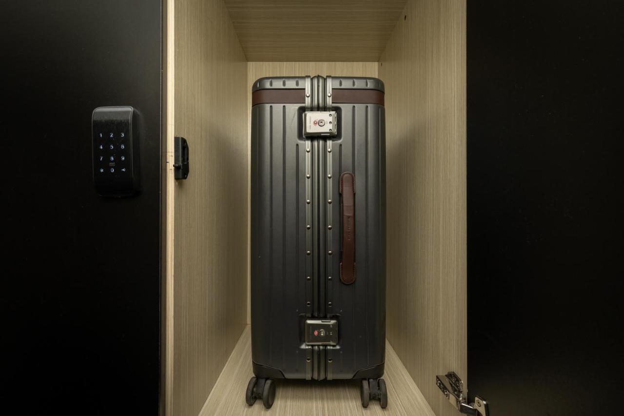 Image: MUE Cubes - Capsule Hotel
