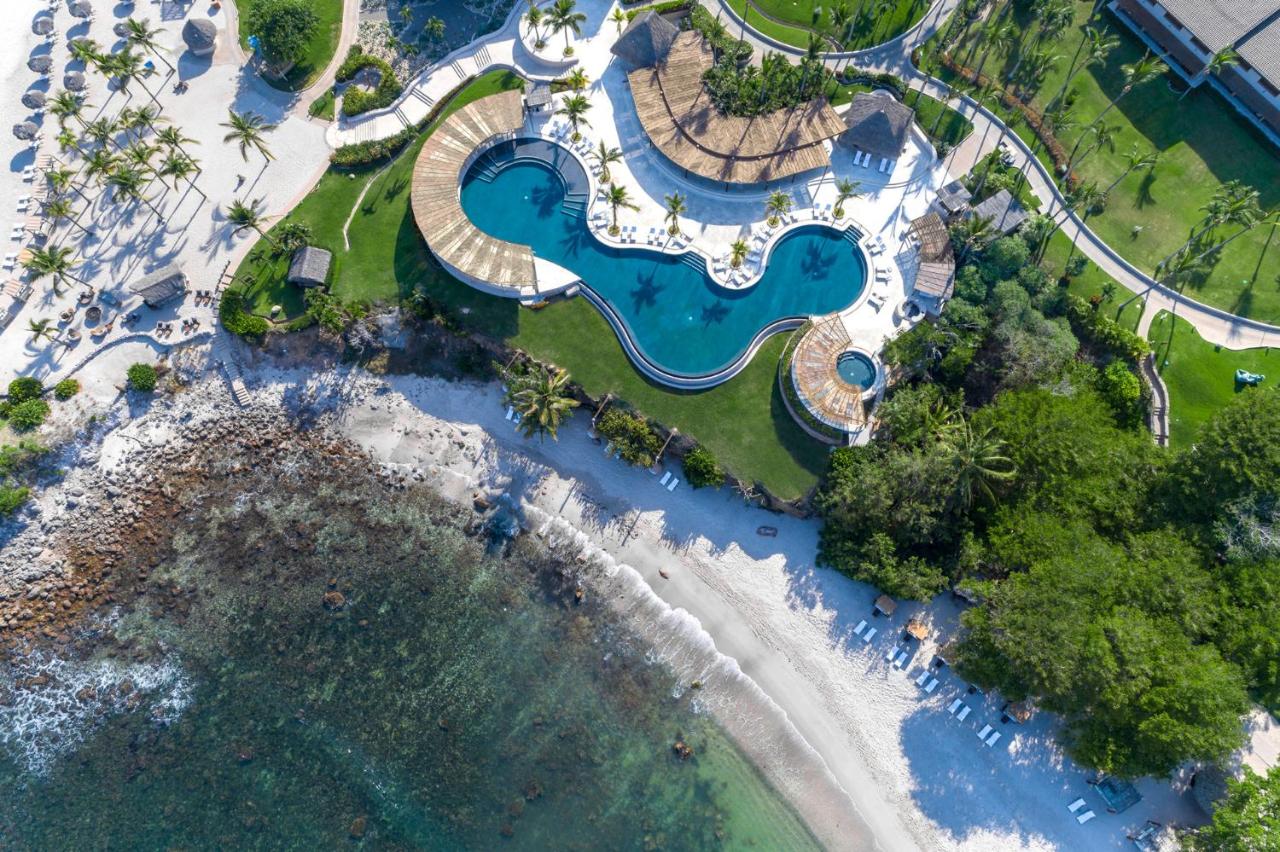 Image: Four Seasons Resort Punta Mita
