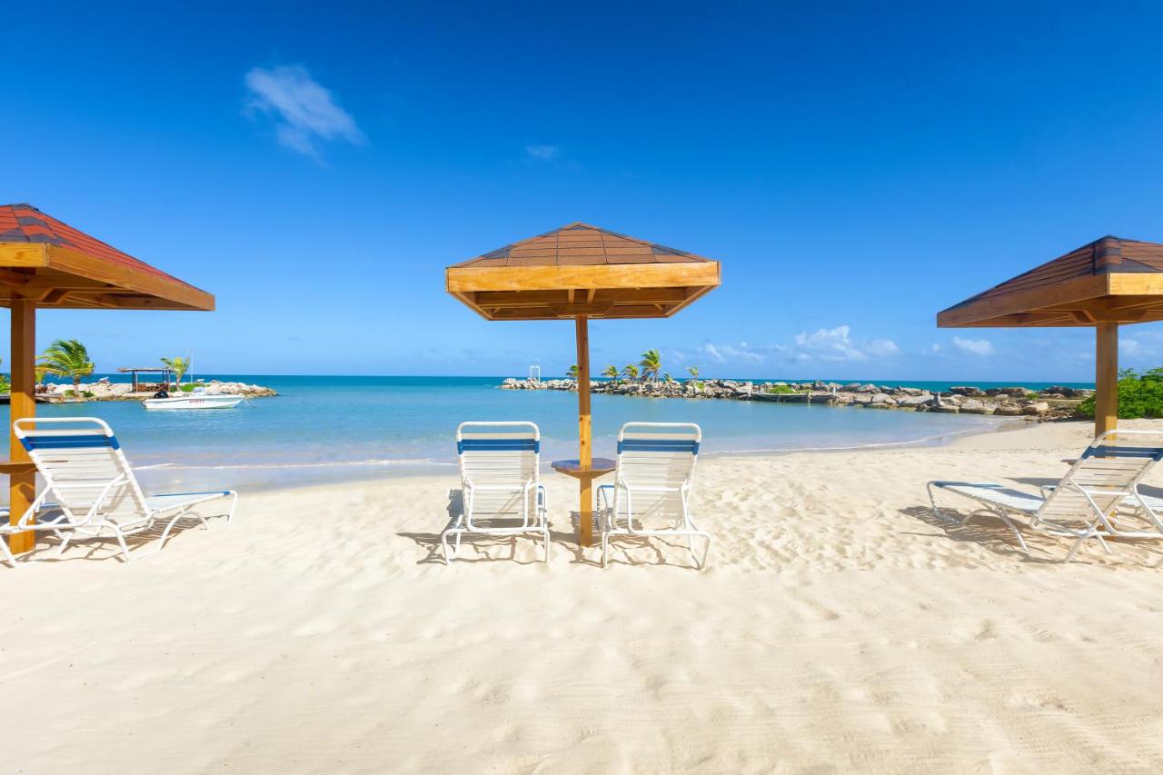 Image: Ocean Point Beach Resort & Spa Adults Only
