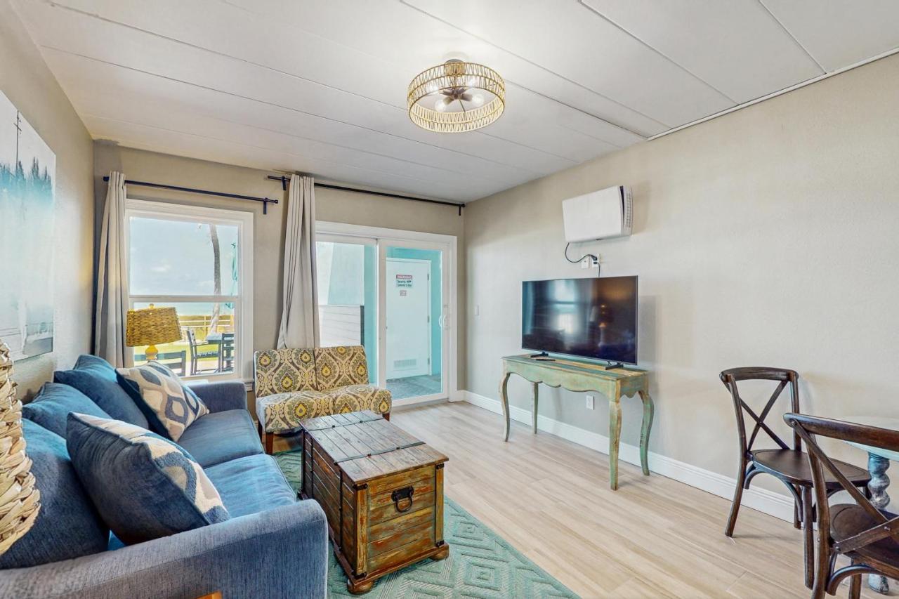 Image: Bungalow Beach Place 2