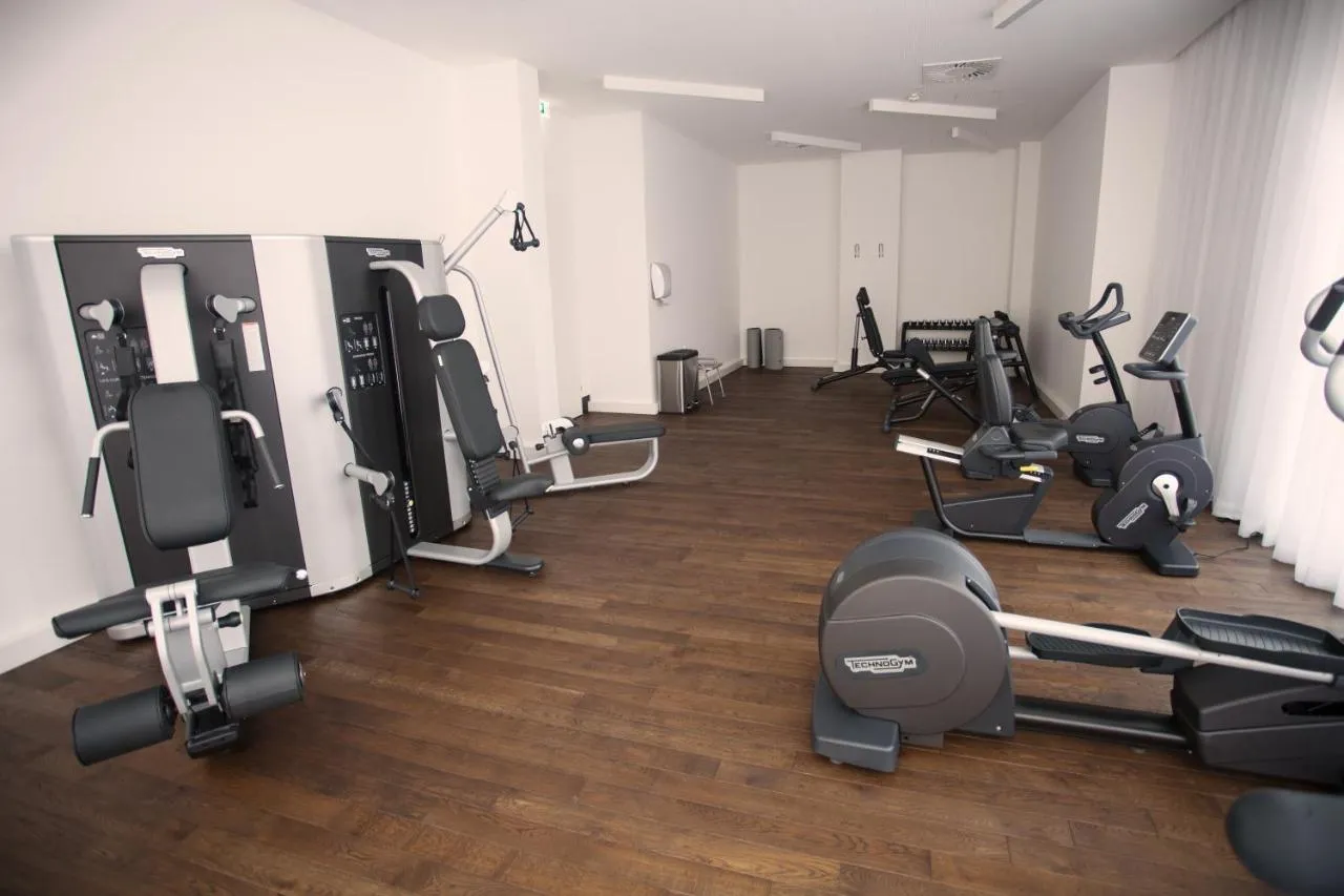 Une image du centre de fitness de l'Hôtel Caroline.