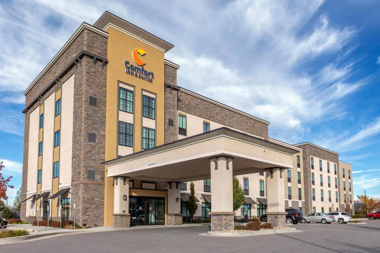 Image: Comfort Inn & Suites Salt Lake City Airport