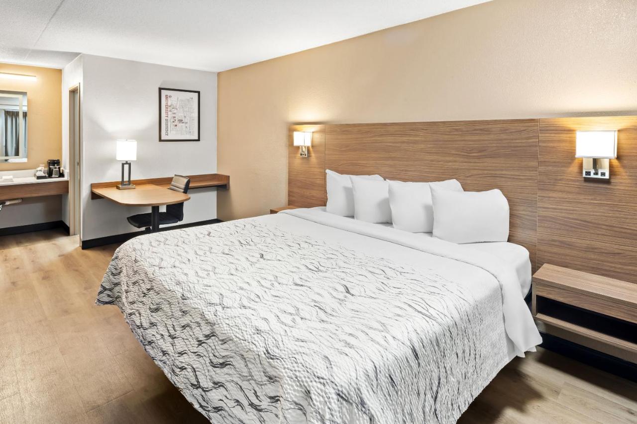 Image: Red Roof Inn PLUS+ Columbus-Ohio State University OSU