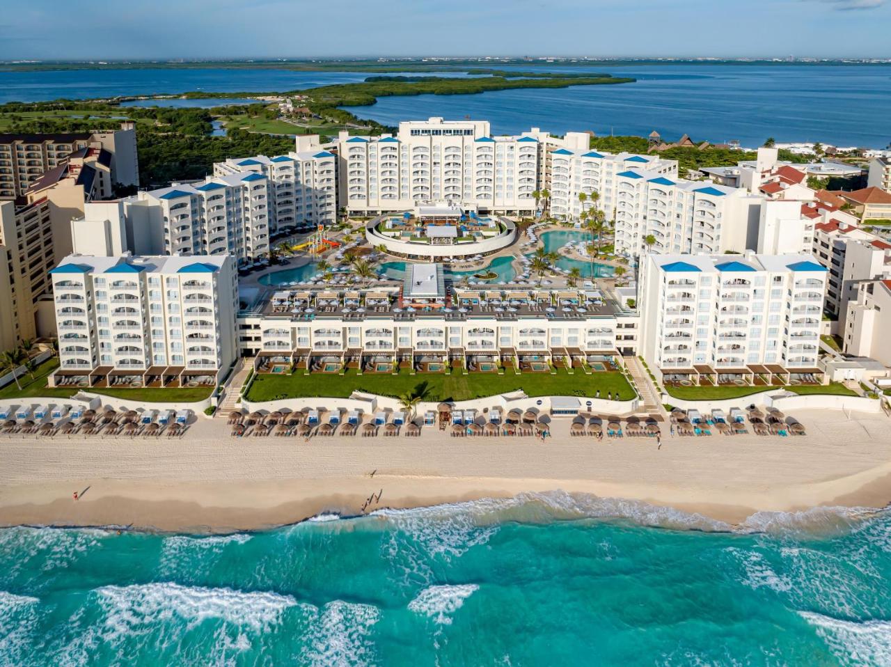 Image: Hilton Cancun Mar Caribe All-Inclusive Resort