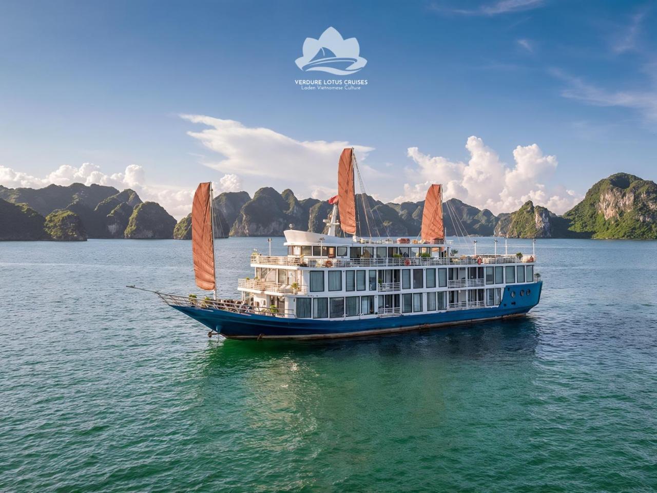 Image: Verdure Lotus Classic Cruise on Lan Ha Bay