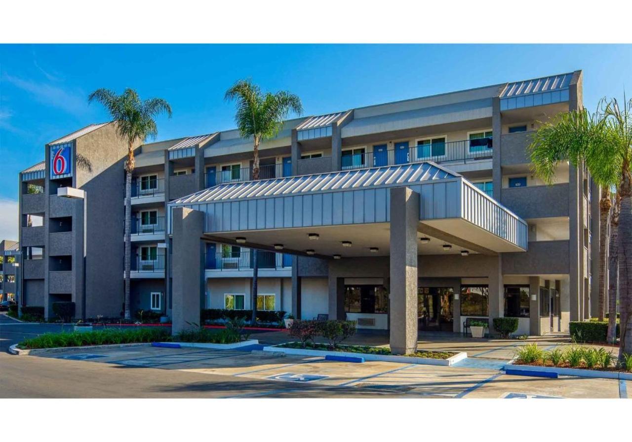 Image: Motel 6-Anaheim, CA - Maingate