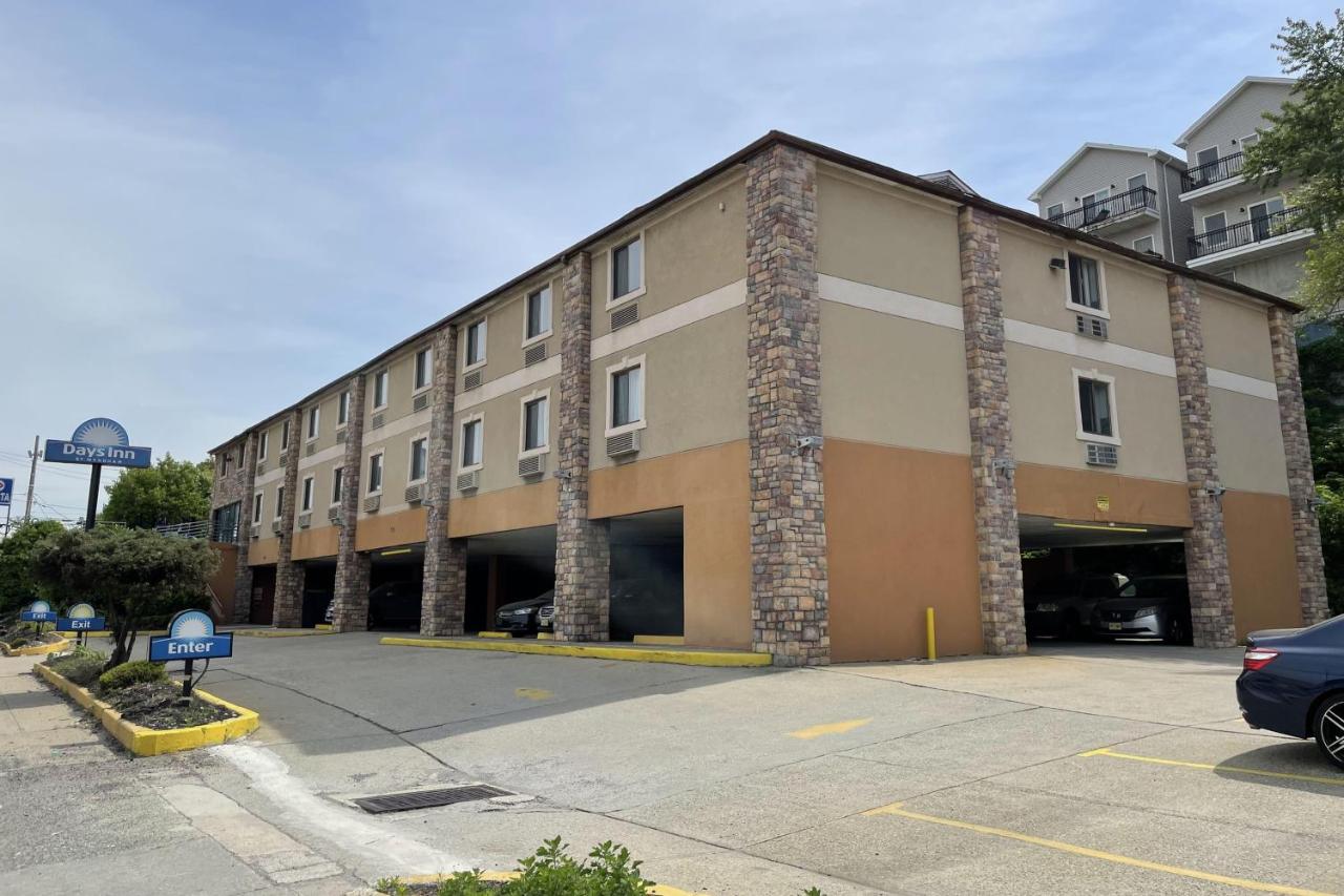Image: Days Inn by Wyndham Jersey City