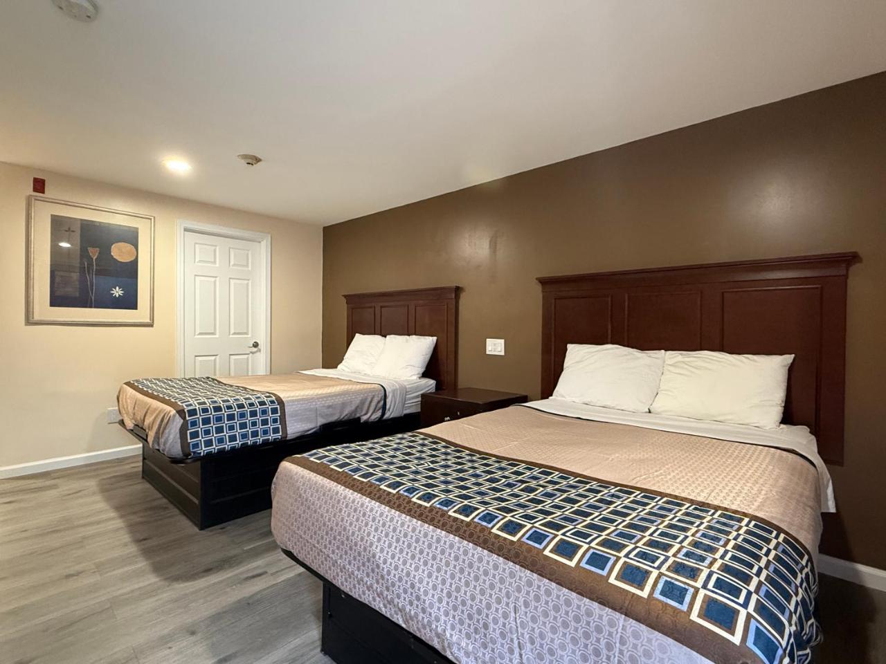 Image: Travelers Motor Lodge