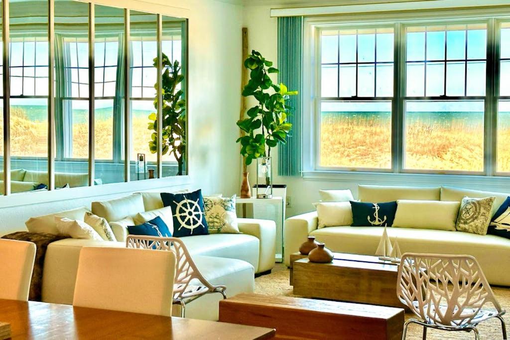 Image: The Sandbridge Dunes - Il Mare 111