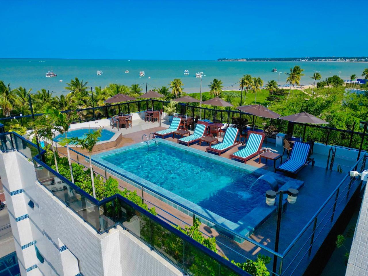 Image: Atlântico Praia Hotel