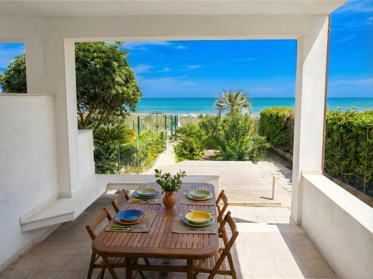 Image: Appartamento in Villa Beach Holidays By Sicily Home Solutions
