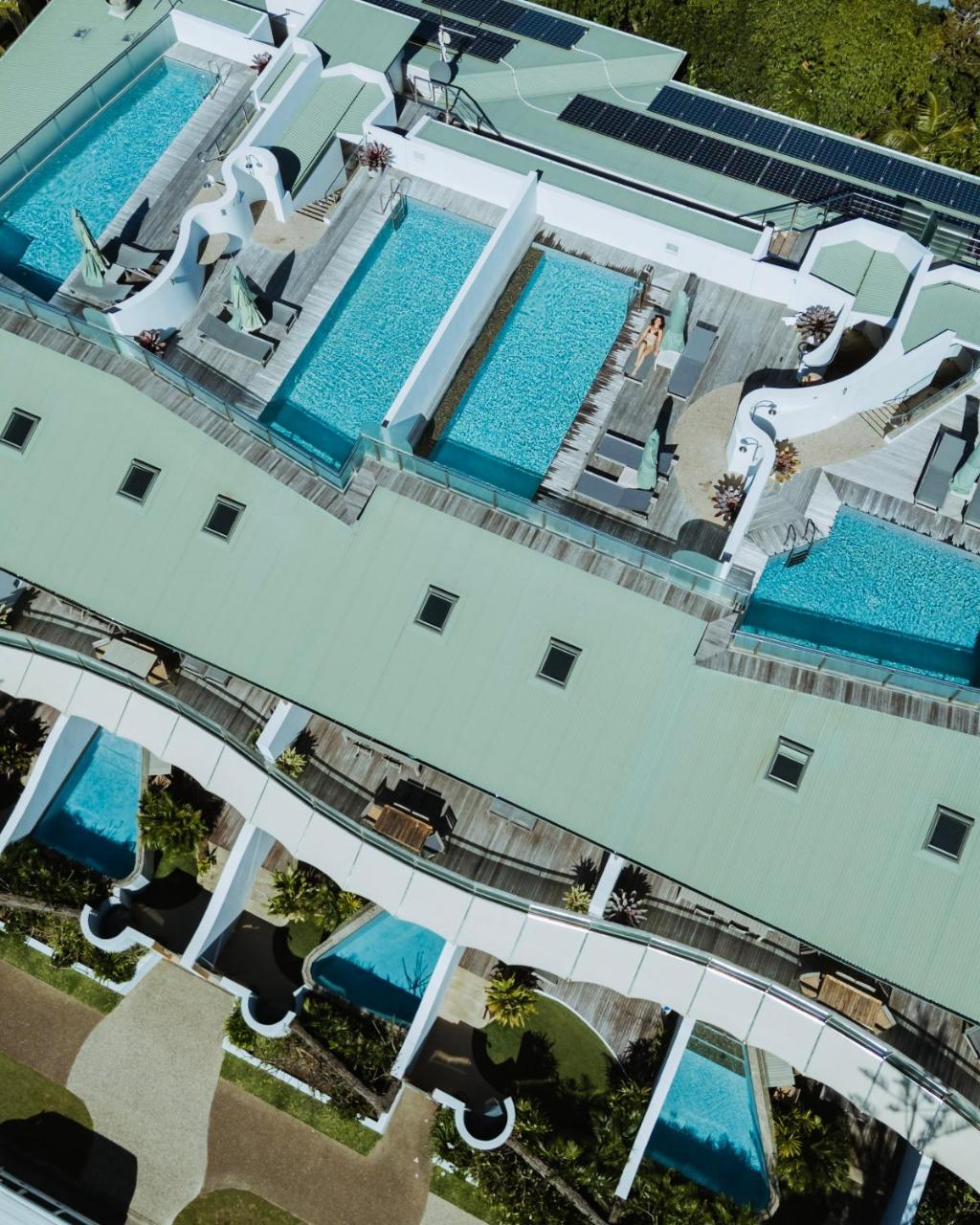 Image: Beach Suites
