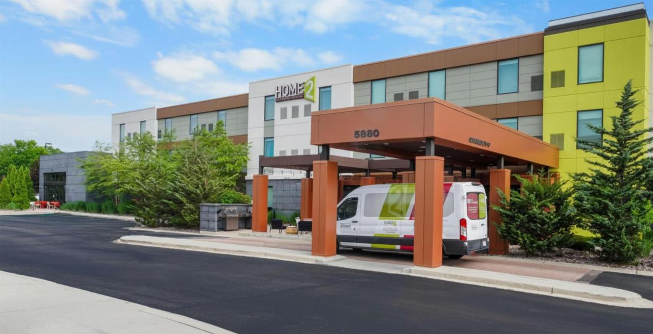 Image: Home2 Suites by Hilton Milwaukee Airport