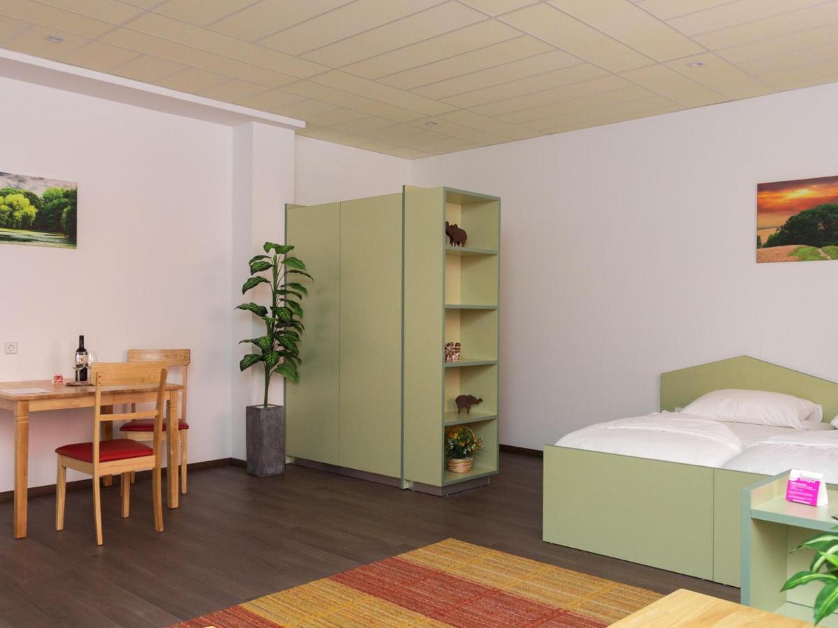Winrooms Seminar Hotel & Apartments photo
