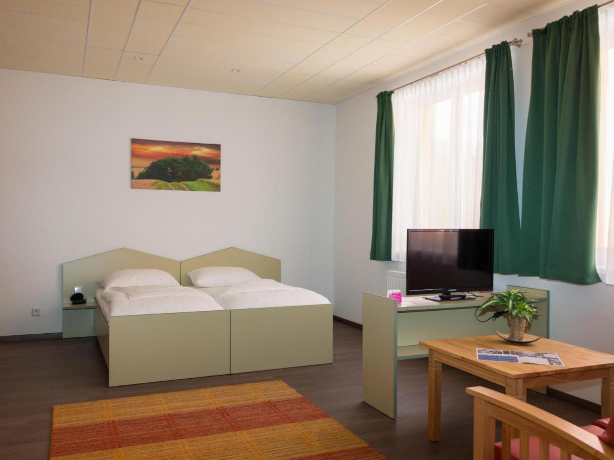Winrooms Seminar Hotel & Apartments photo