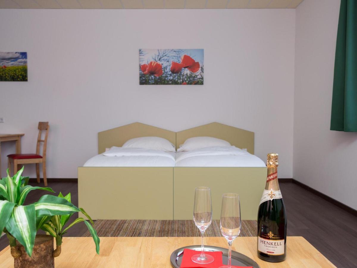 Winrooms Seminar Hotel & Apartments photo