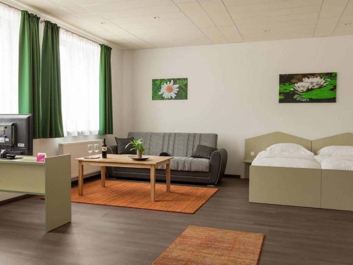 Winrooms Seminar Hotel & Apartments photo