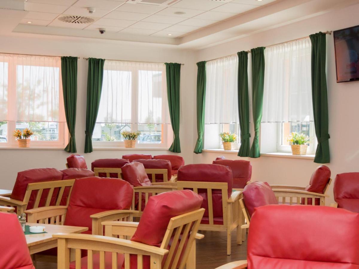 Winrooms Seminar Hotel & Apartments photo