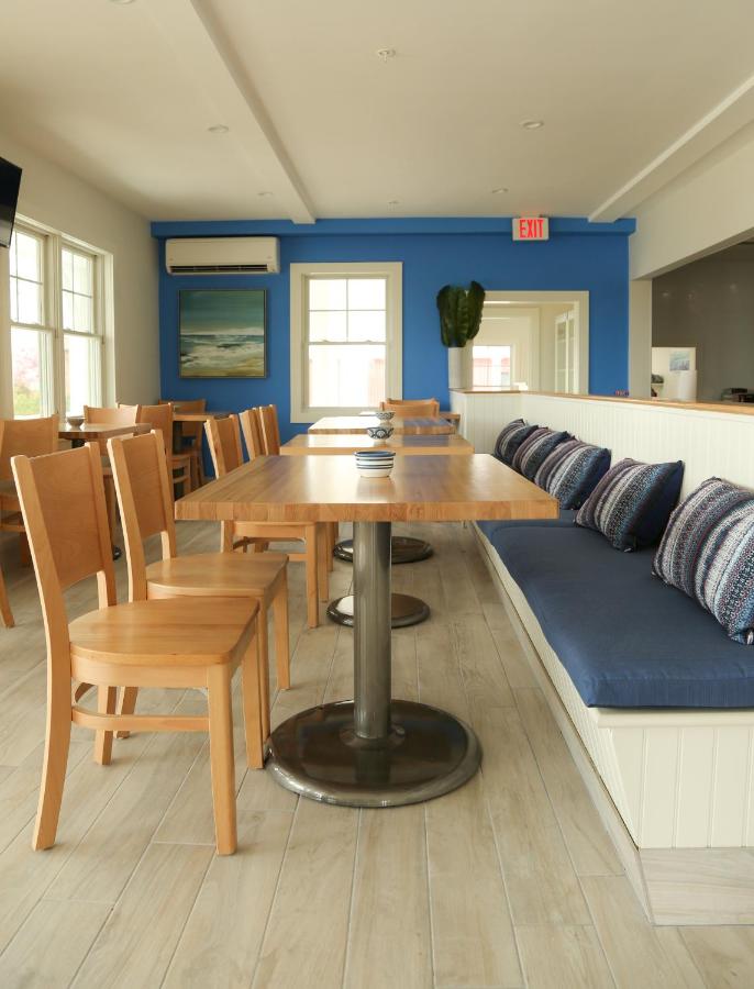 The Sea Breeze Inn — photo 3