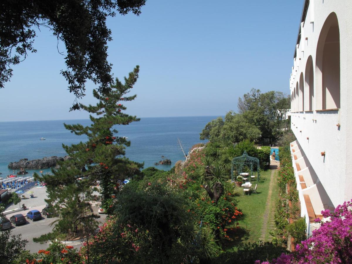 Grand Hotel De Rose photo