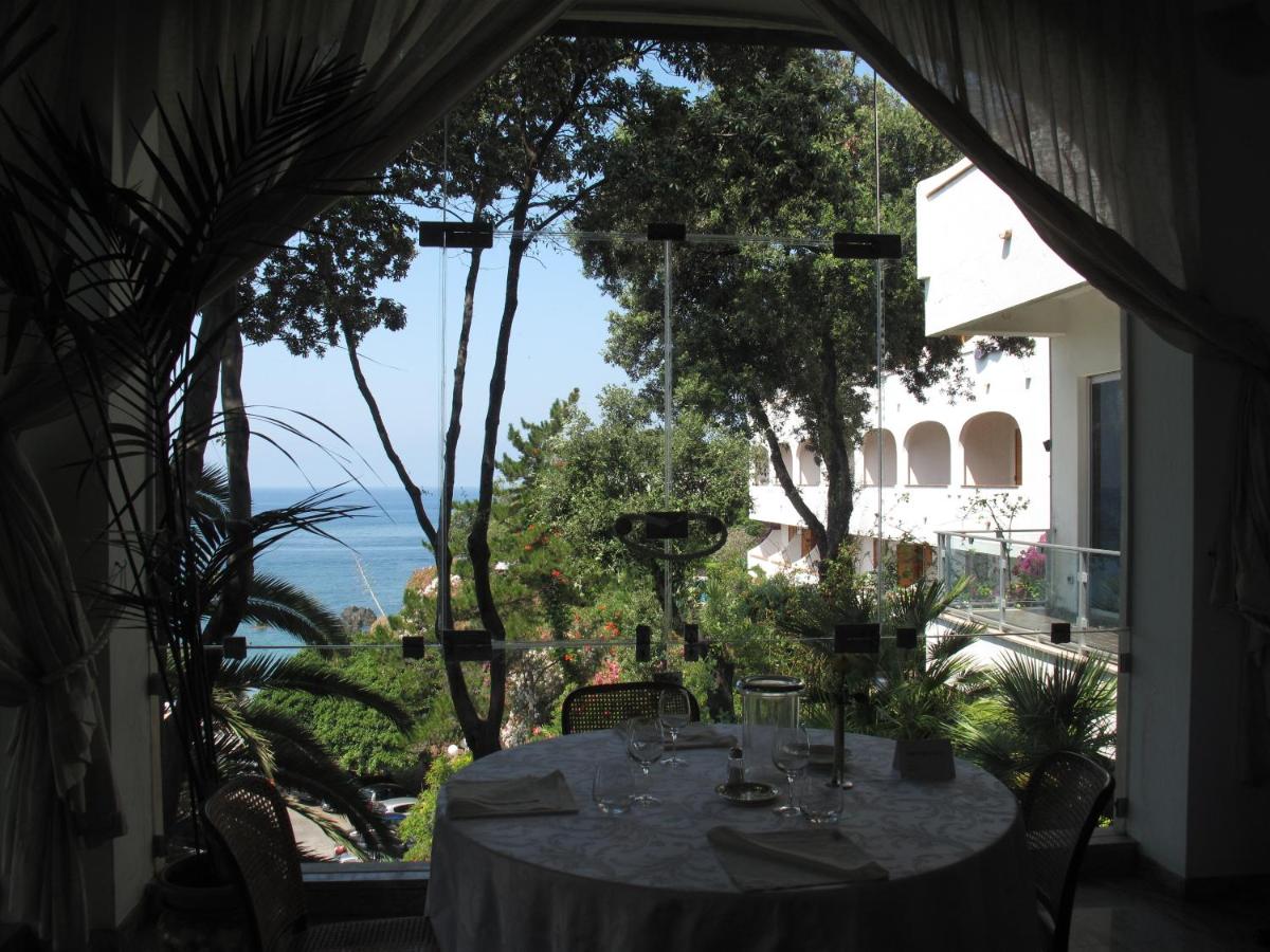 Grand Hotel De Rose photo