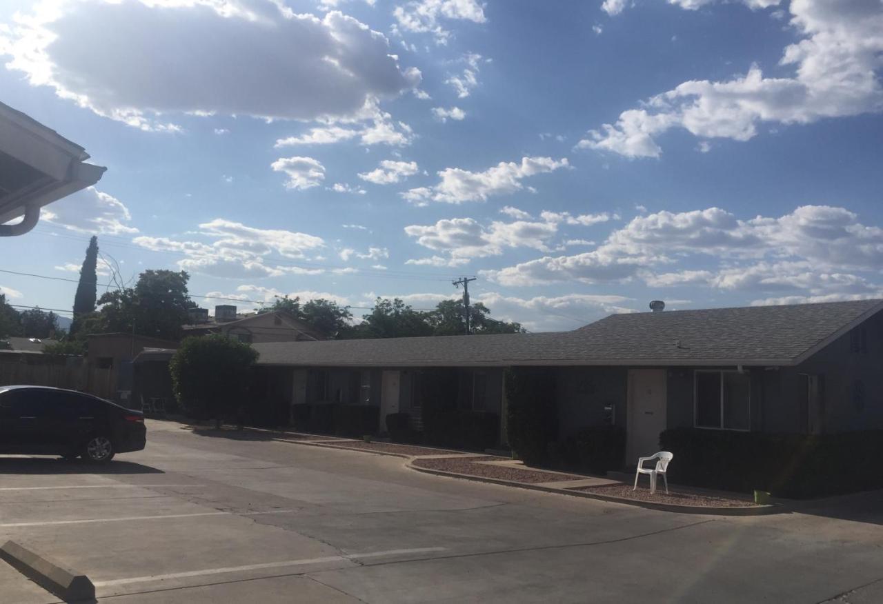 Little Daisy Motel — photo 20