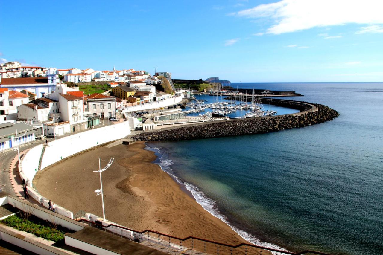 Beach: Villa Atlantica Apartments
