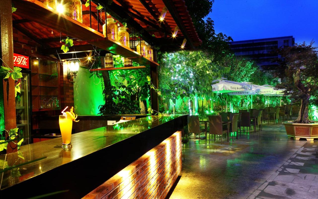 Guangzhou The Royal Garden Hotel photo
