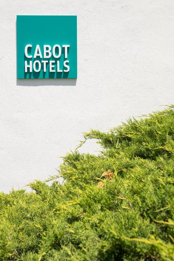 Cabot Hobby Club Apartments, Порт-де-Польенса - обновленные ...