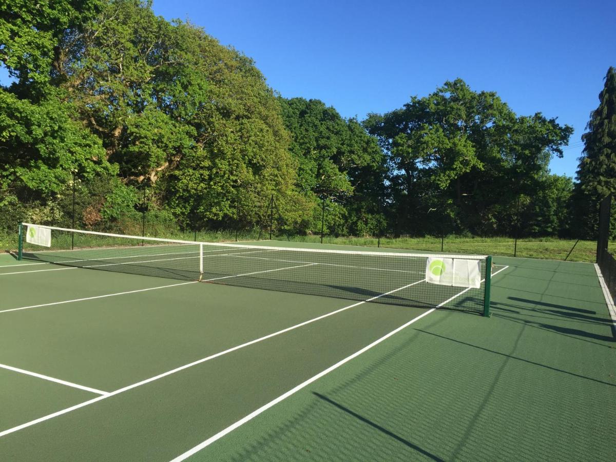 Tennis court: Passford House Hotel