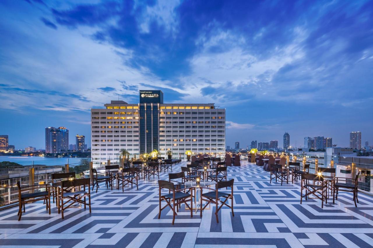 Top Knot Rooftop Bar & Restaurant @ Hotel Once Bangkok