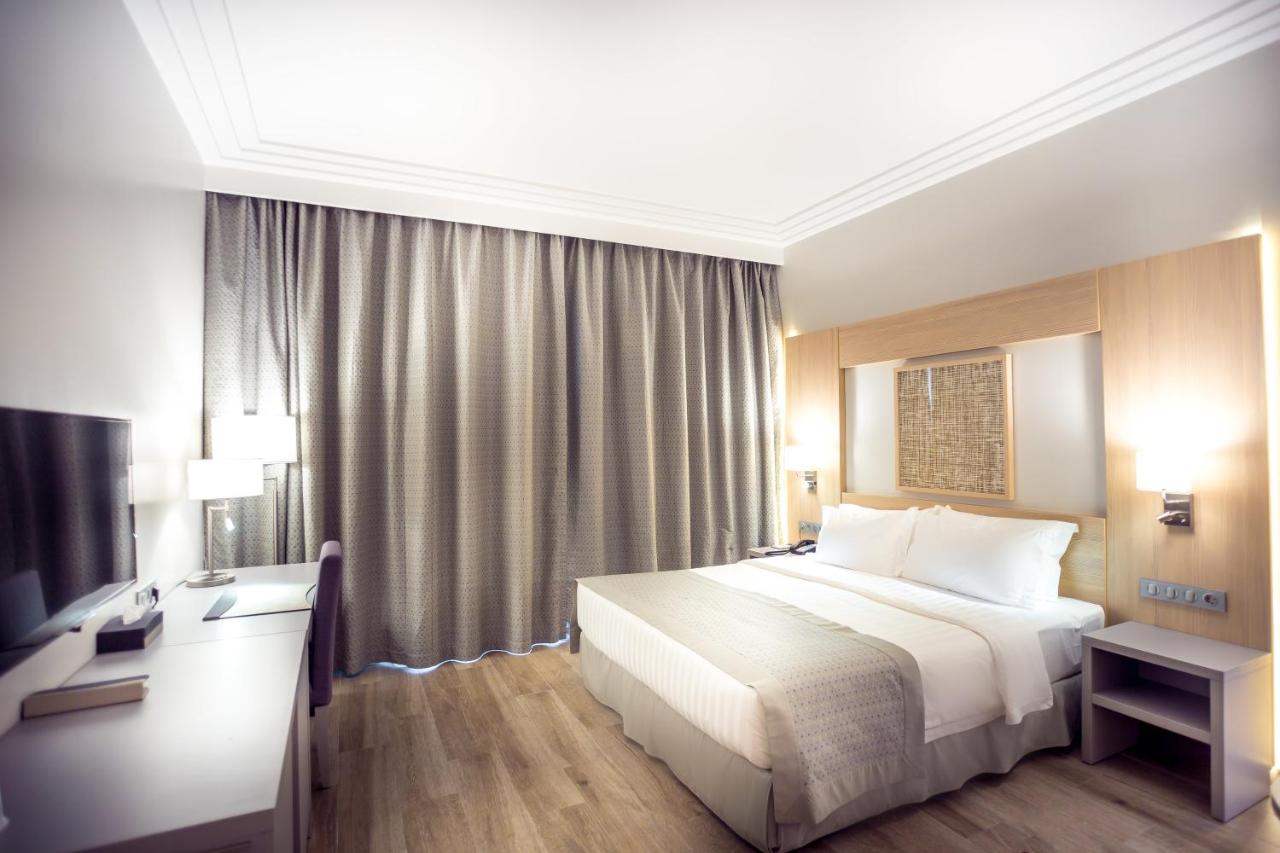 Golden Tulip Le Diplomate photo