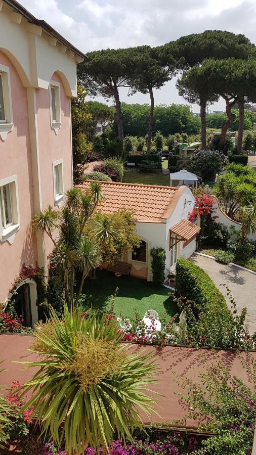 Hotel Mediterraneo photo