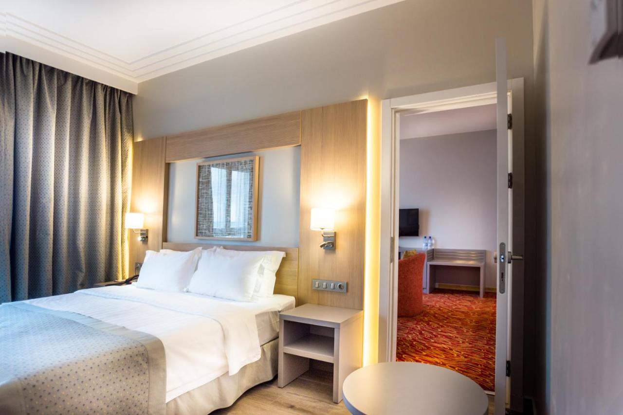 Golden Tulip Le Diplomate photo